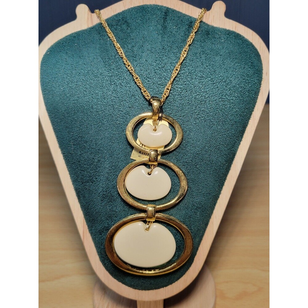 Vintage Trifari  1970's Lucite Pendant Necklace Modernist Mid Century Modern